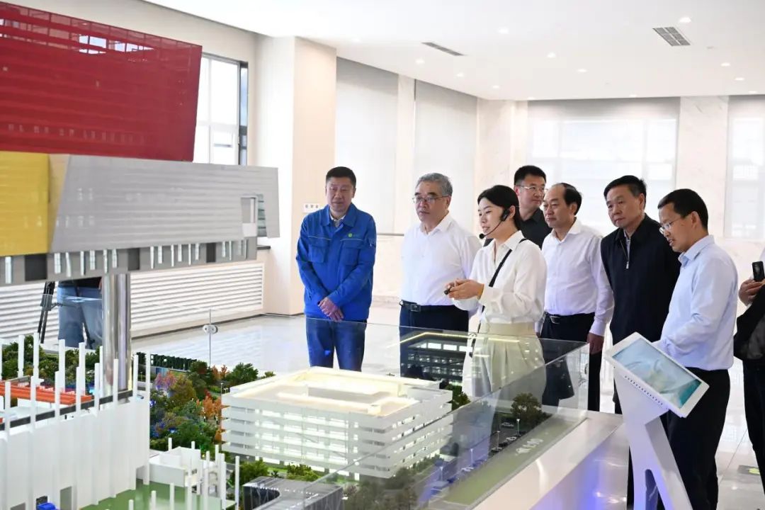 天下政协副主席朱永新调研888集团通州项目